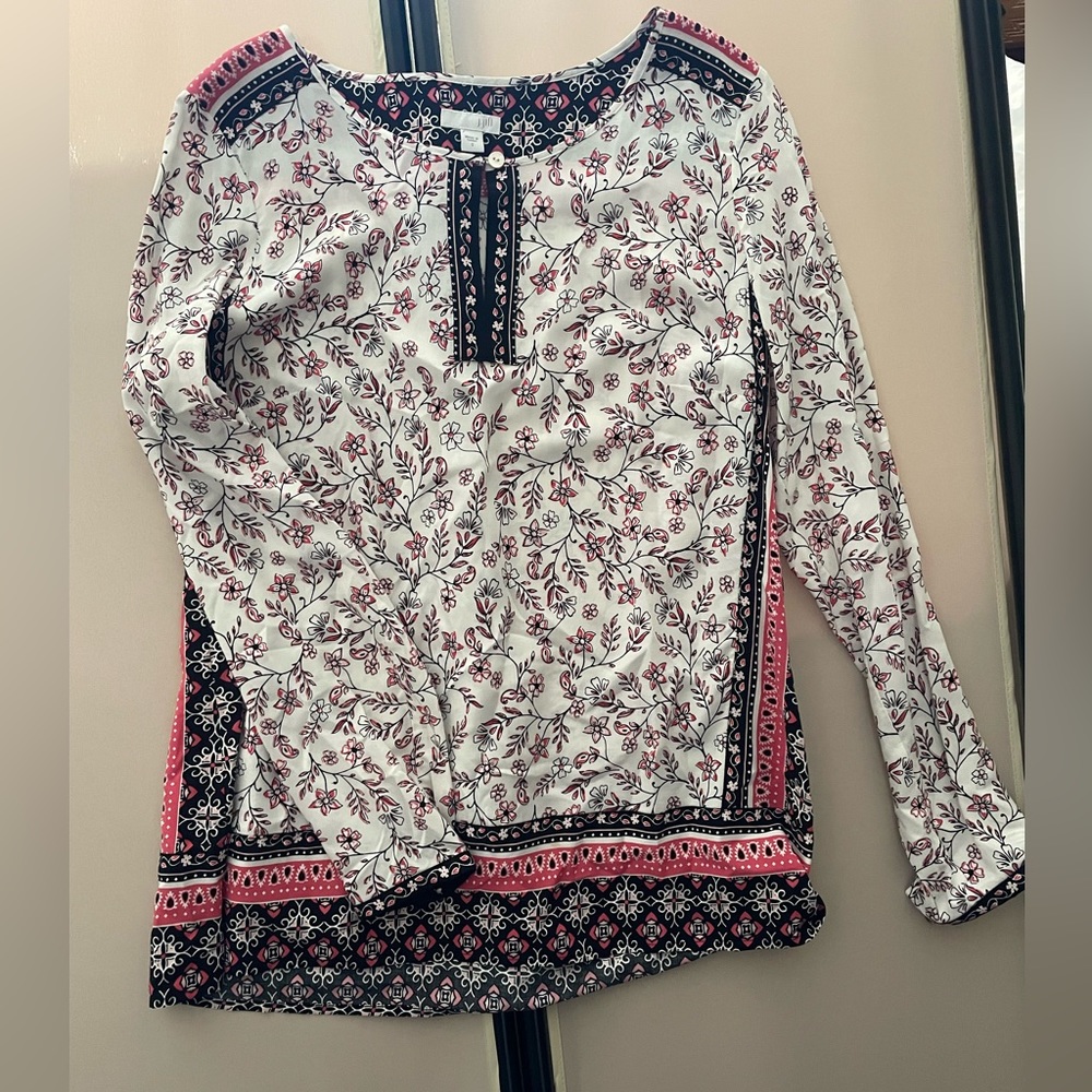 J.Jill women’s floral design‎ rayon top. Size small